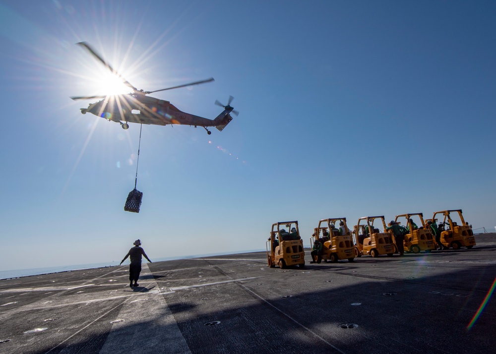 MH-60S Sea Hawk Offloads Cargo