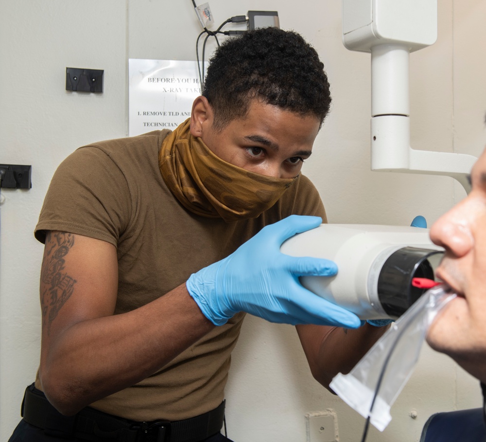 Sailors Conduct Dental Exams