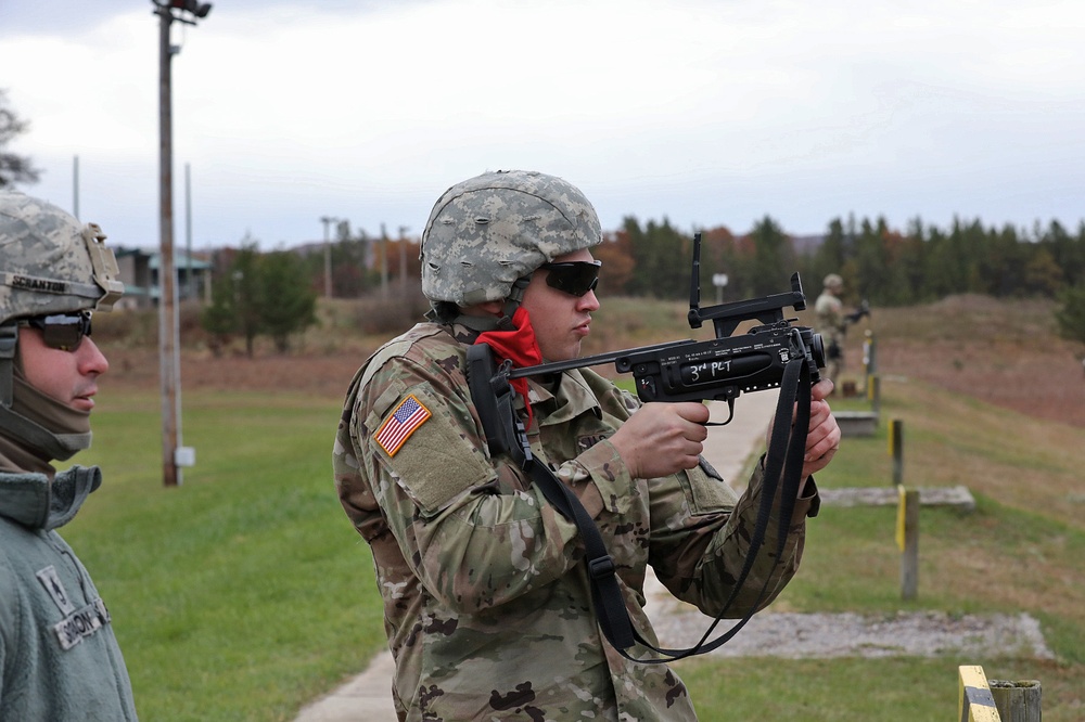 Army Reserve Soldier MPs Qualify with the Grenade Launcher