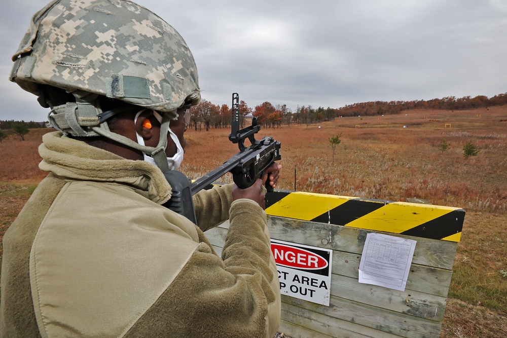 Army Reserve Soldier MPs Qualify on the Grenade Launcher