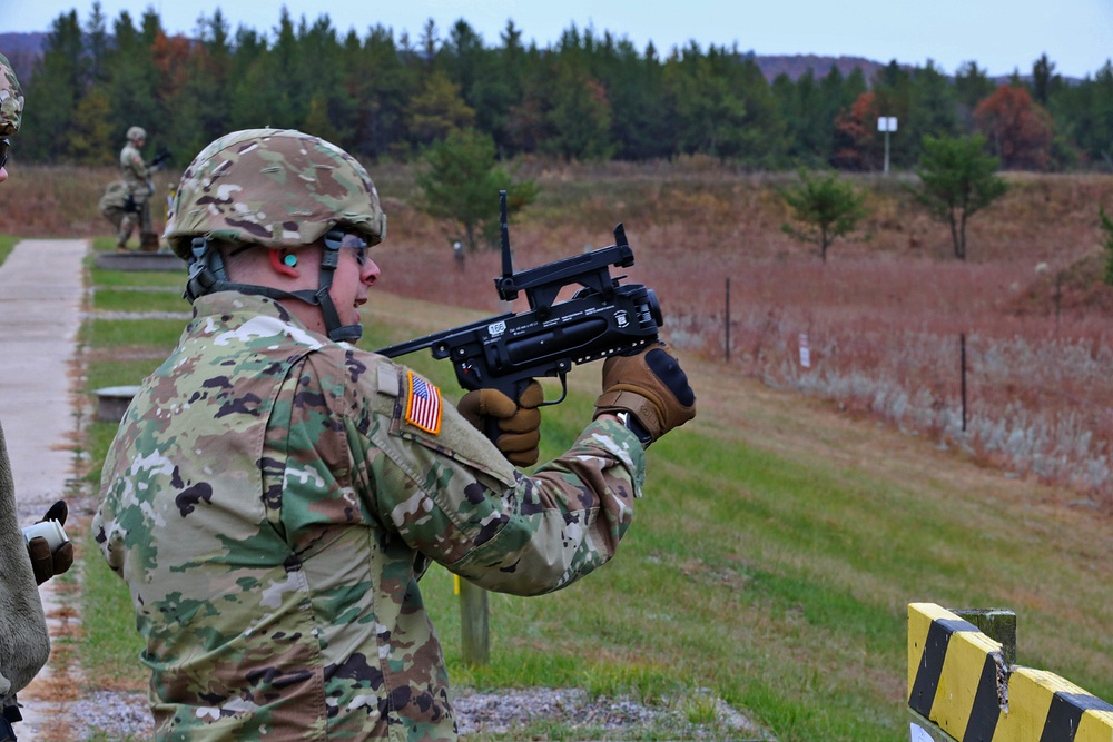 Army Reserve Soldier MPs Qualify on the Grenade Launcher