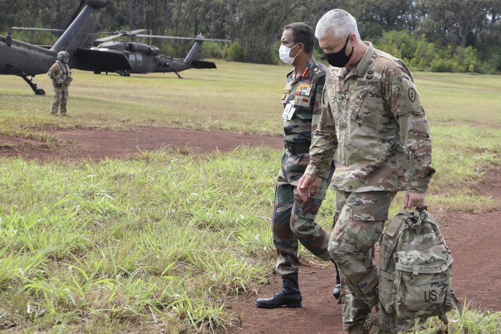 Lt. Gen. S K Saini visits 25th Infantry Division Lightning Academy