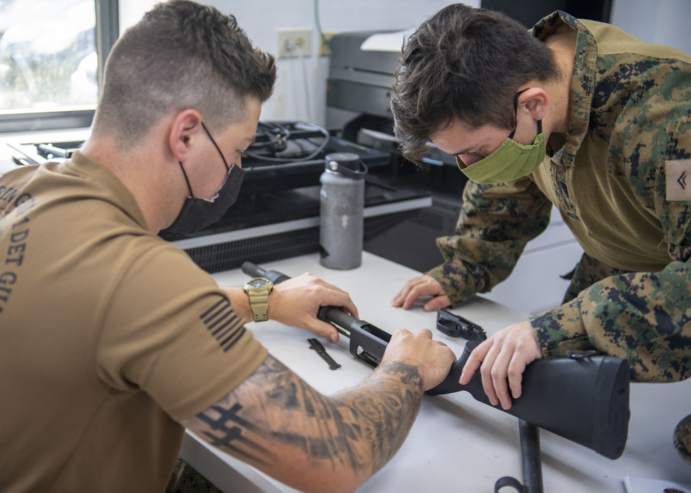 MESG 1 Trains Marines on Weapons Familiarization