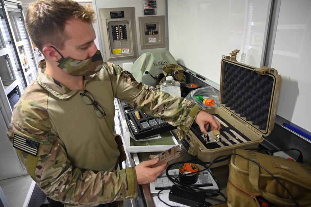 The 125th Fighter Wing 'bomb squad' sharpens skills