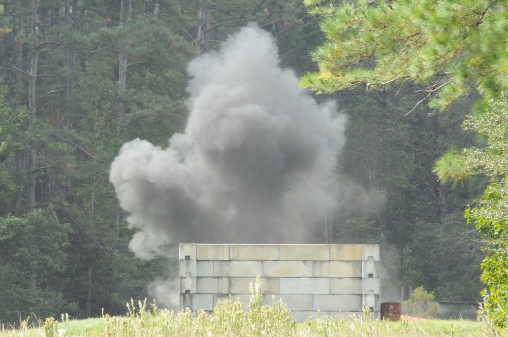 The 125th Fighter Wing 'bomb squad' sharpens skills