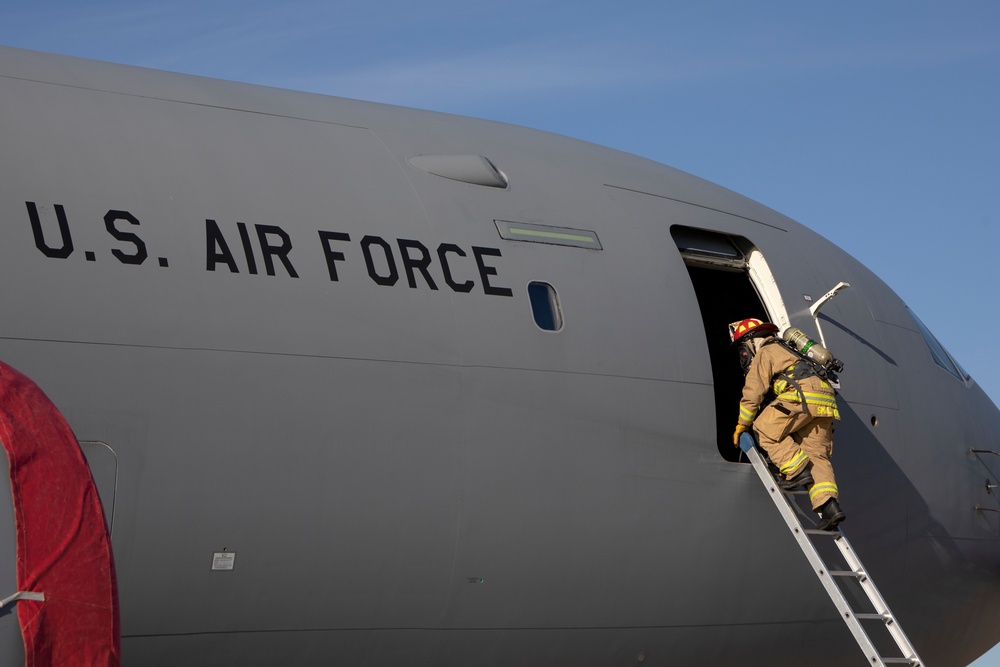 DVIDS Images Fire department trains [Image 3 of 3]