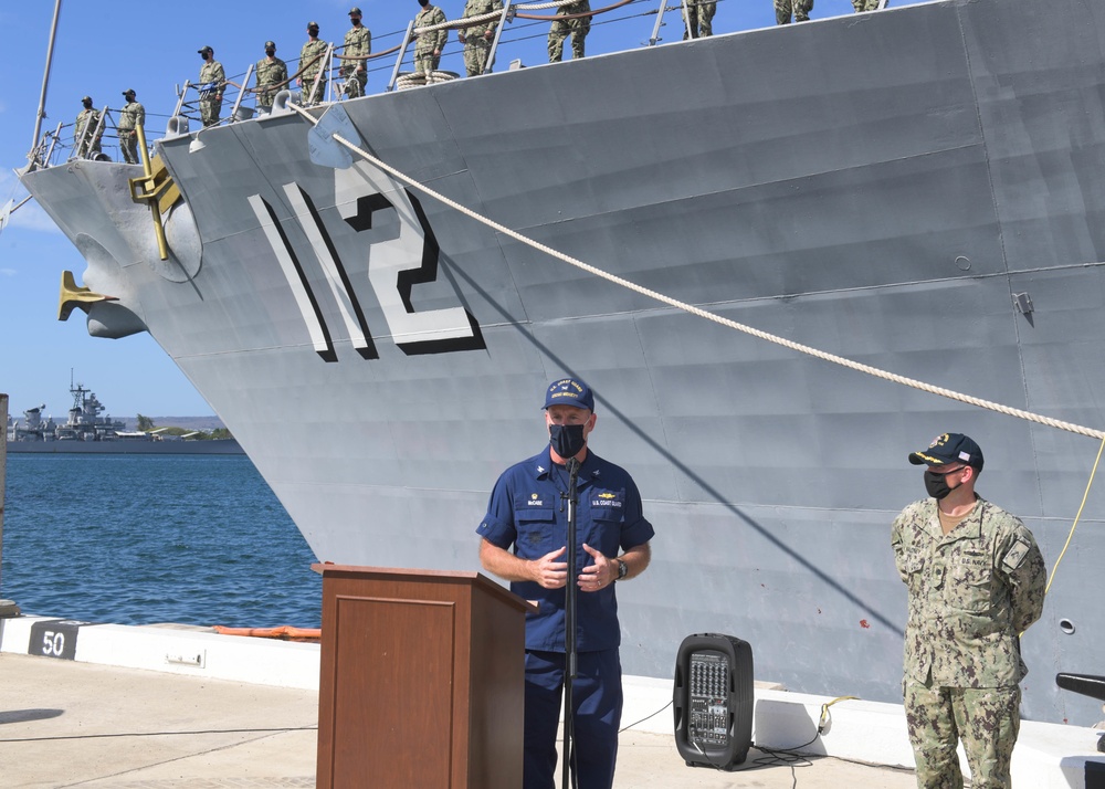 USS Michael Murphy Receives U.S. Coast Guard Commendation