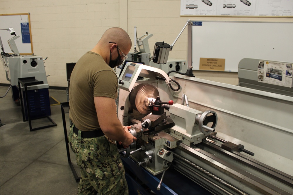 Surface Warfare Engineering School Command Great Lakes Machinery Repairman A School