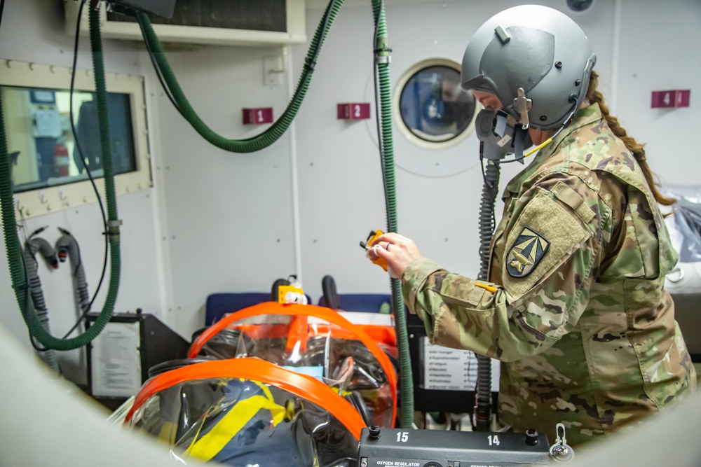 The U.S. Army Aeromedical Research Laboratory’s (USAARL) Enroute Care Group (ECG) and the U.S. Army Aviation School of Medicine (USASAM) preforms altitude testing on patient isolation units.