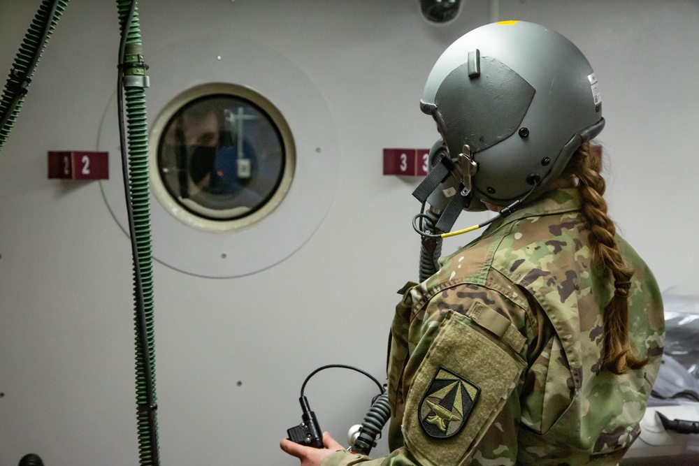 The U.S. Army Aeromedical Research Laboratory’s (USAARL) Enroute Care Group (ECG) and the U.S. Army Aviation School of Medicine (USASAM) preforms altitude testing on patient isolation units.