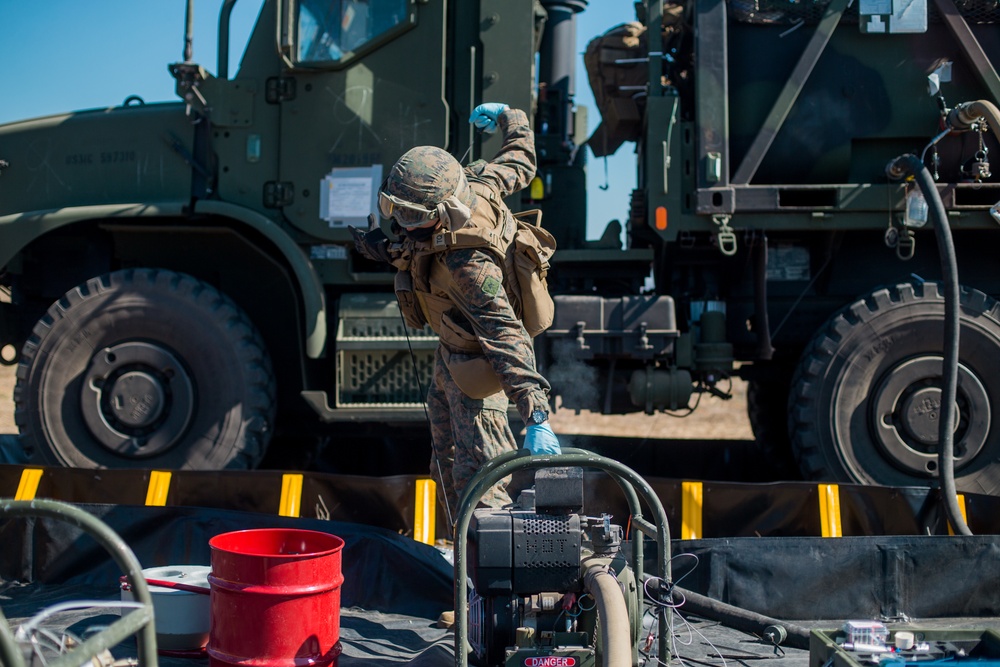 15th MEU Marines test fuel for FARP operation