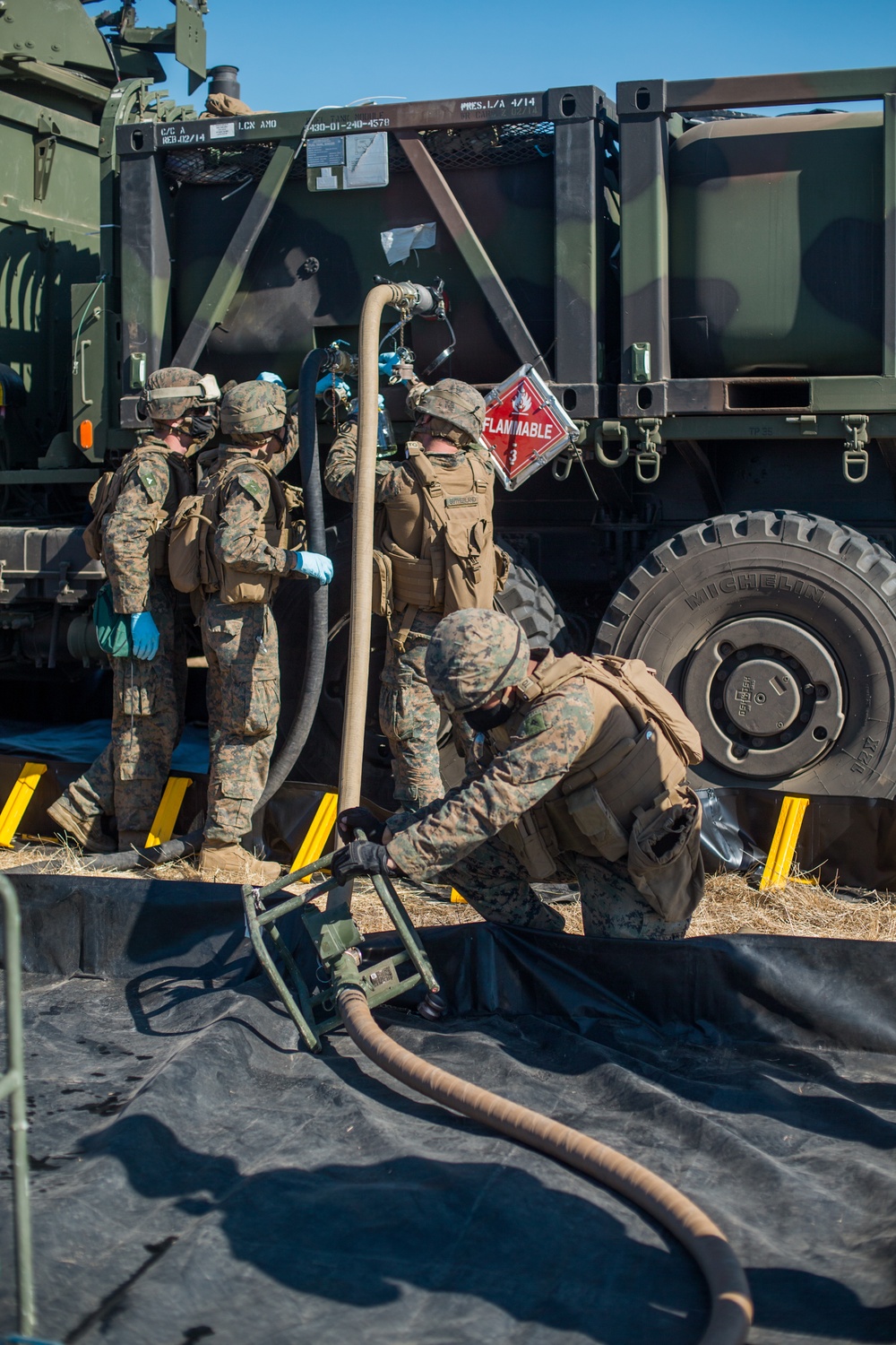 15th MEU Marines test fuel for FARP operation