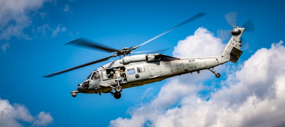 West Virginia Swift Water Rescue Team trains with U.S. Navy HSC-5 Nightdippers