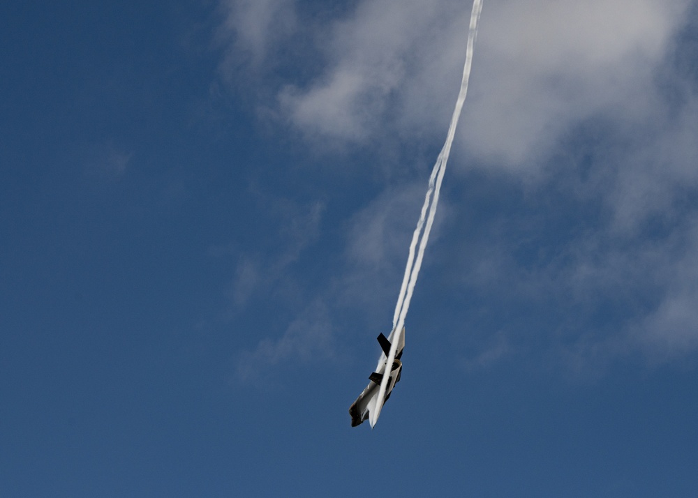 F-35A Lightning ll Demonstration Team performs at 2020 Alliance Airshow