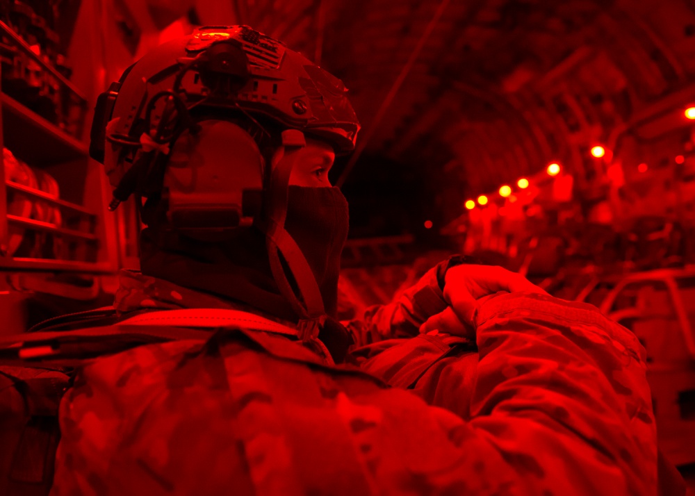 3rd ASOS conducts nighttime airborne training