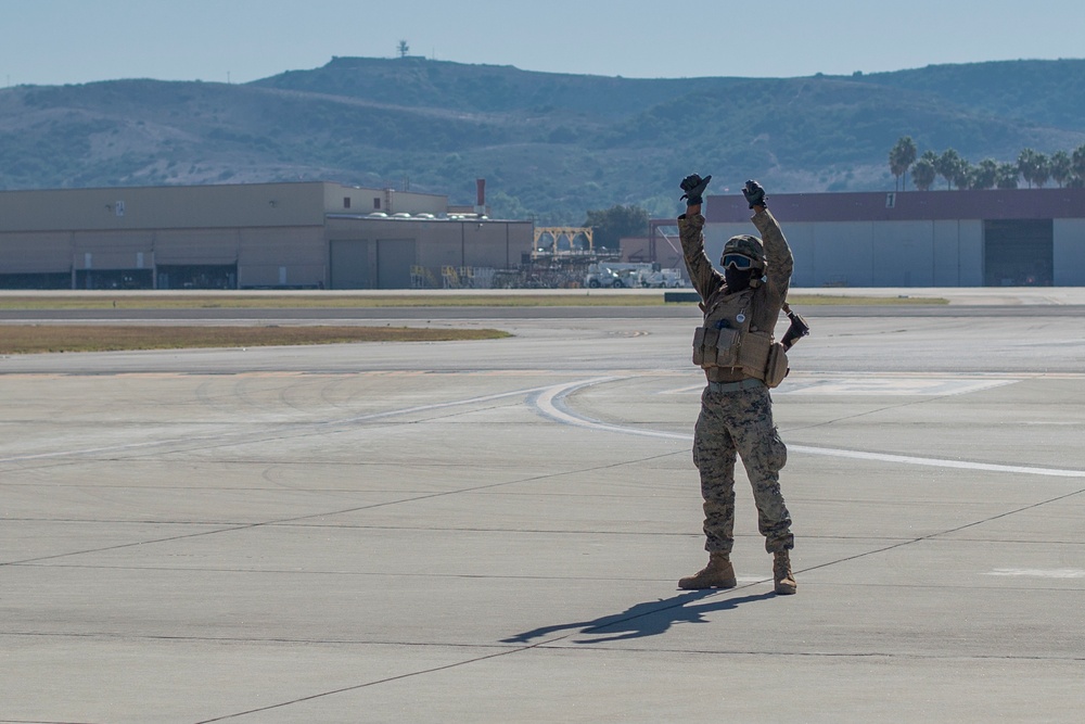 15th MEU Marines participate in a FARP operation