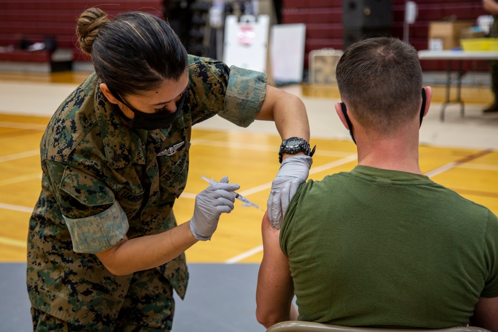 MCAS New River Medical Clinic delivers flu vaccine