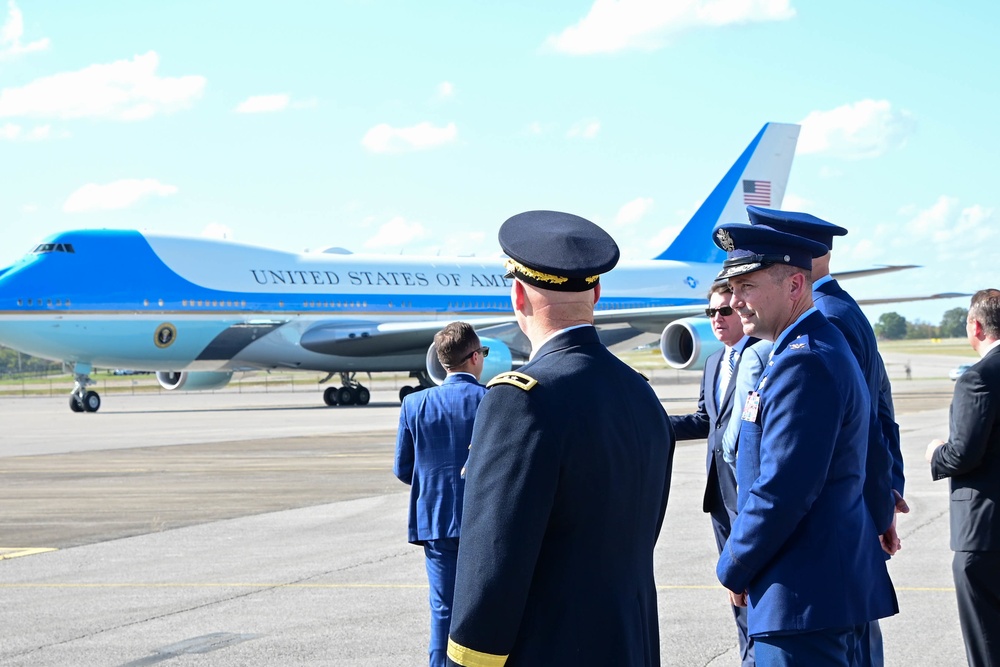 Trump arrives in Nashville for presidential debate