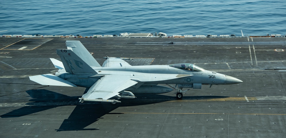 F/A-18E Lands On Flight Deck