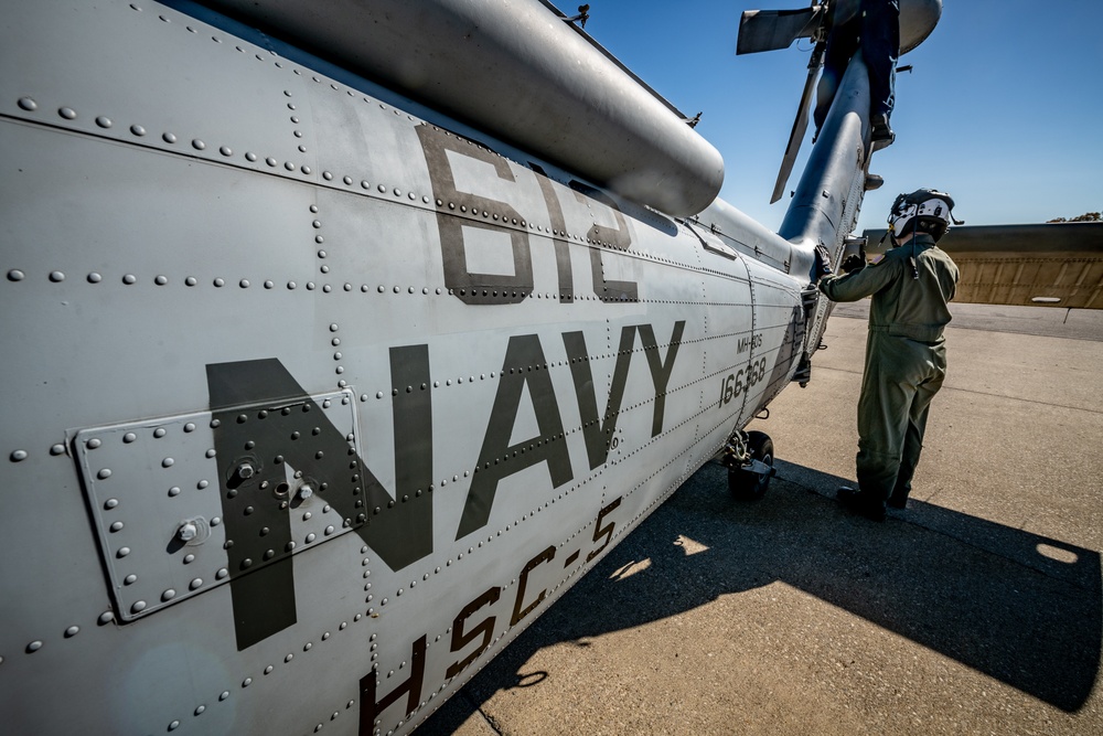 U.S. Navy's HSC-5 Conducts Inland Flight Operations in West Virginia