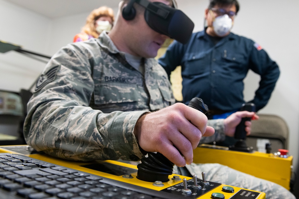 Deicing simulator training at JBER