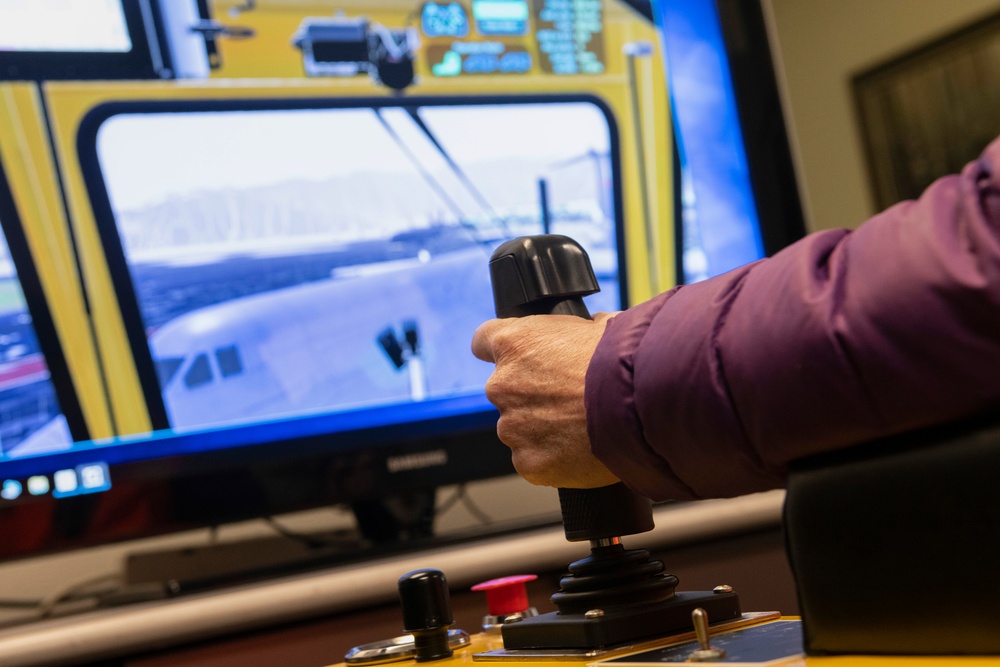 Deicing simulator training at JBER