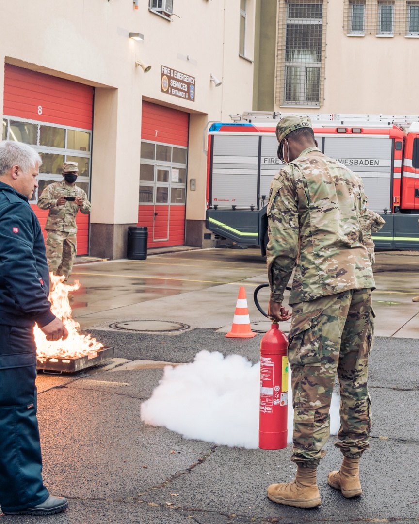 DES offers fire extinguisher training