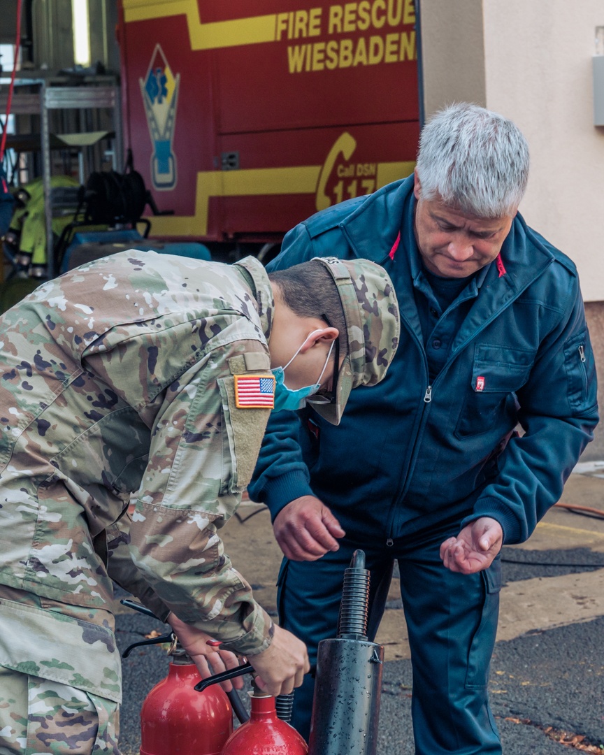 DES offers fire extinguisher training