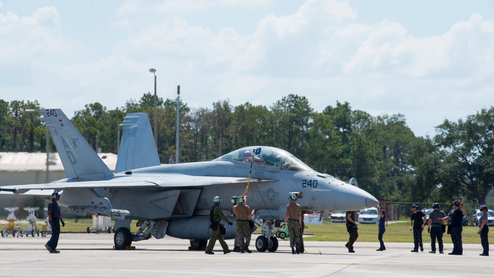 MacDill becomes nest for U.S. Navy Super Hornets