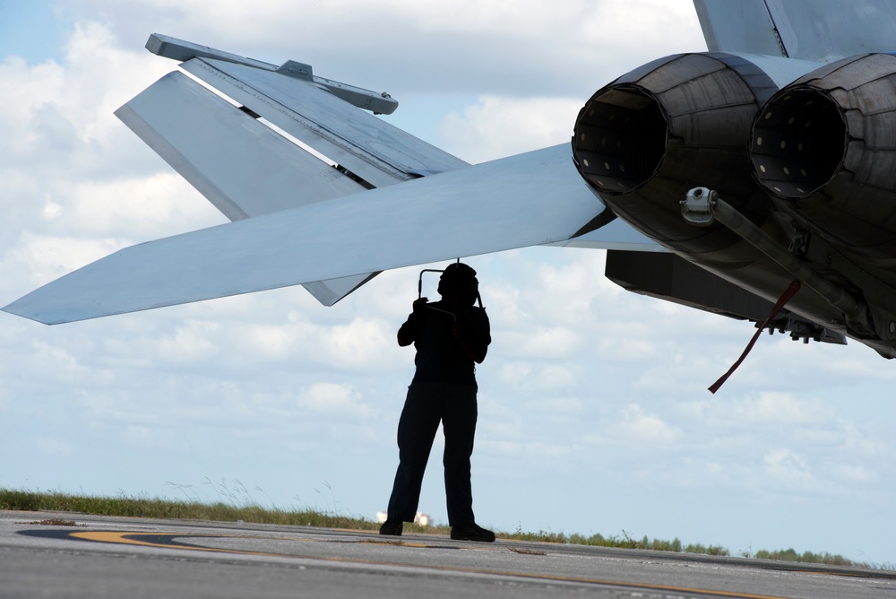 MacDill becomes nest for U.S. Navy Super Hornets