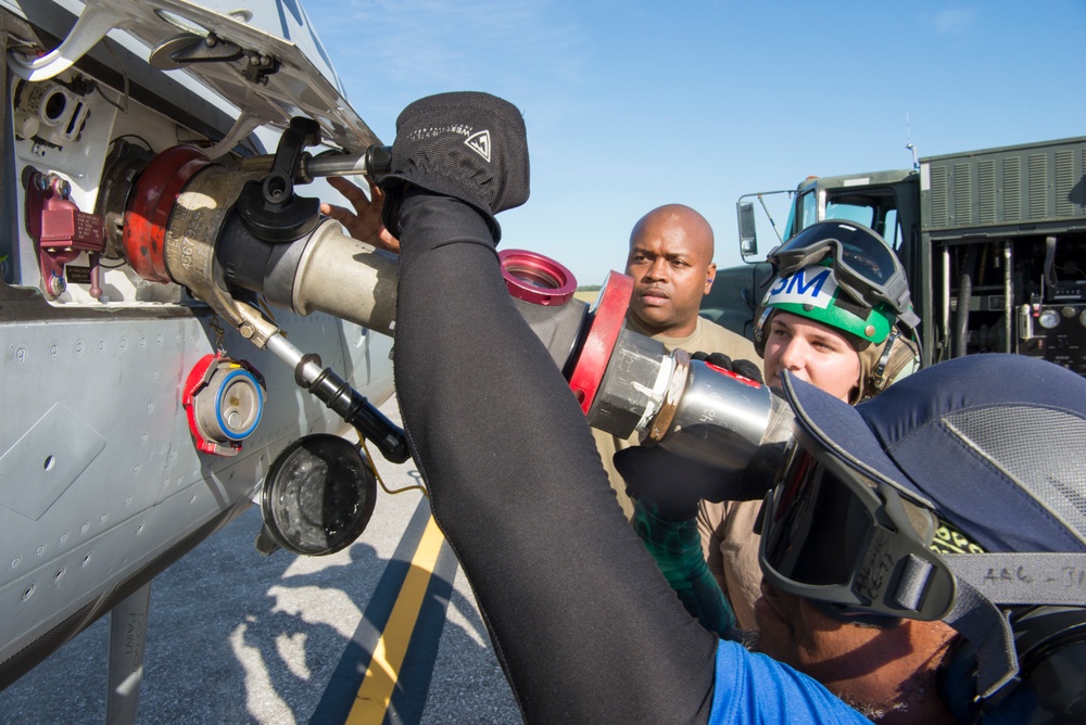 MacDill becomes nest for U.S. Navy Super Hornets