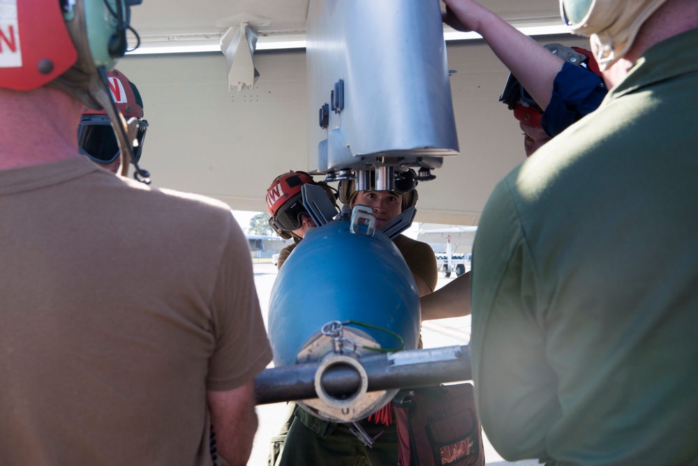 MacDill becomes nest for U.S. Navy Super Hornets