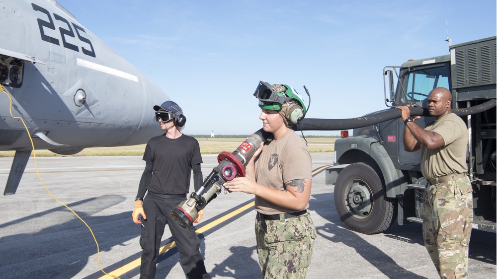 MacDill becomes nest for U.S. Navy Super Hornets