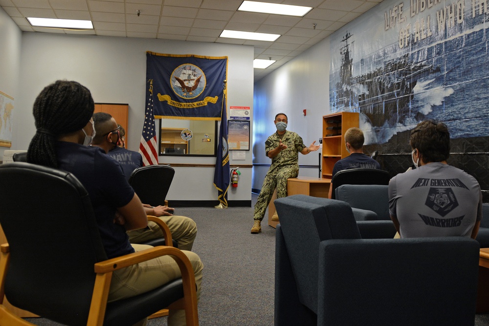 CO speaks with Future Sailors