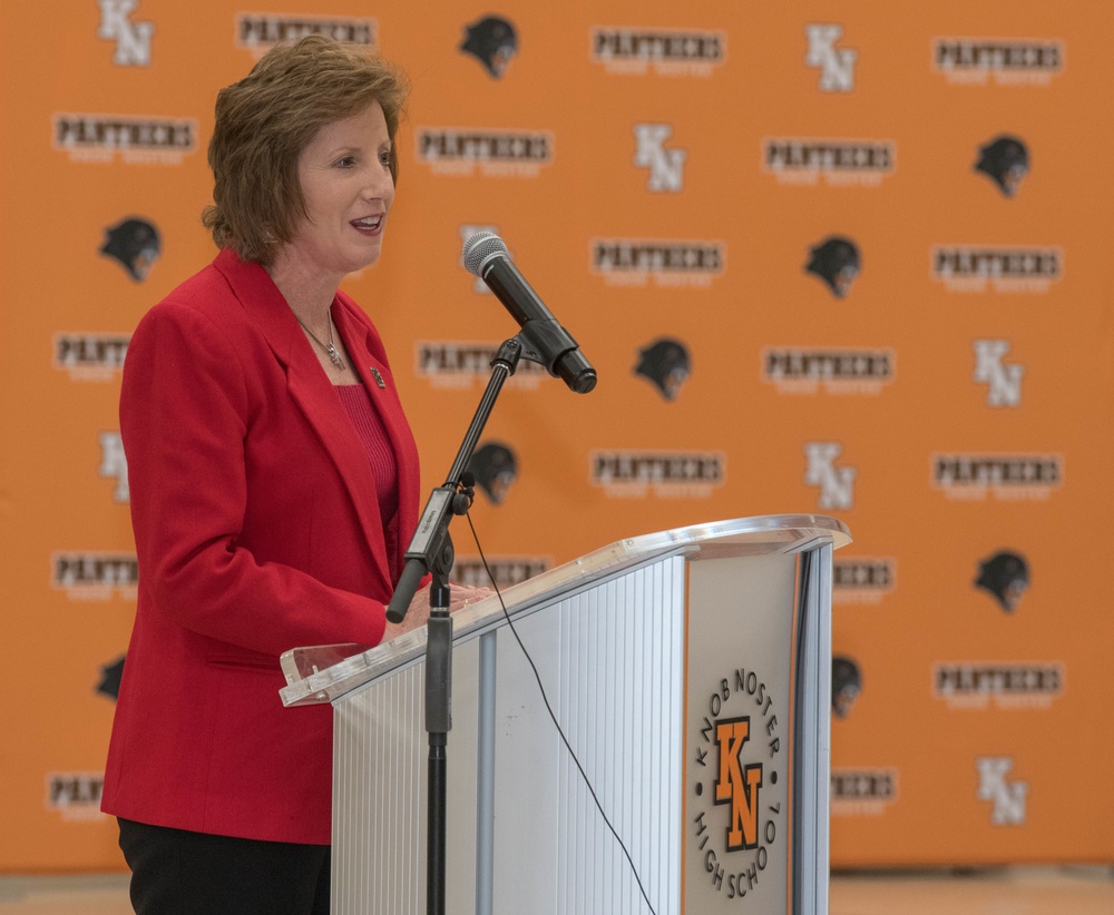 Congress Woman Vicky Hartzler recognizes Whiteman Air Force Base for ranking #1 in quality of education programs in the U.S. Air Force