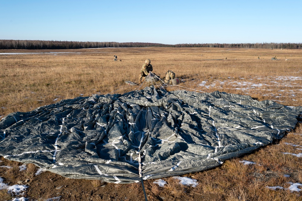 Spartan paratroopers conduct airborne training at JBER