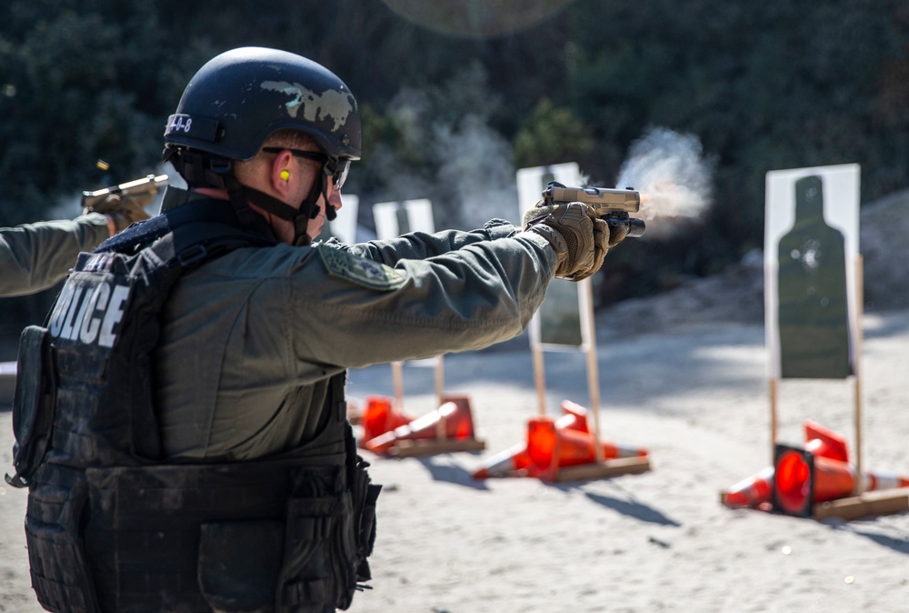 SRT Marines hone weapons skills