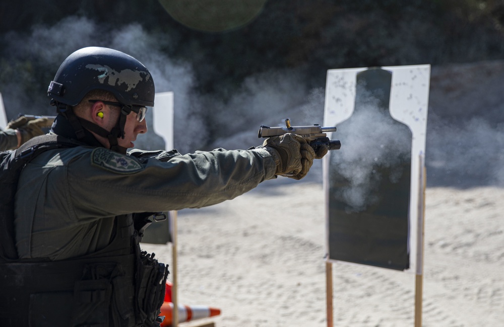 SRT Marines hone weapons skills