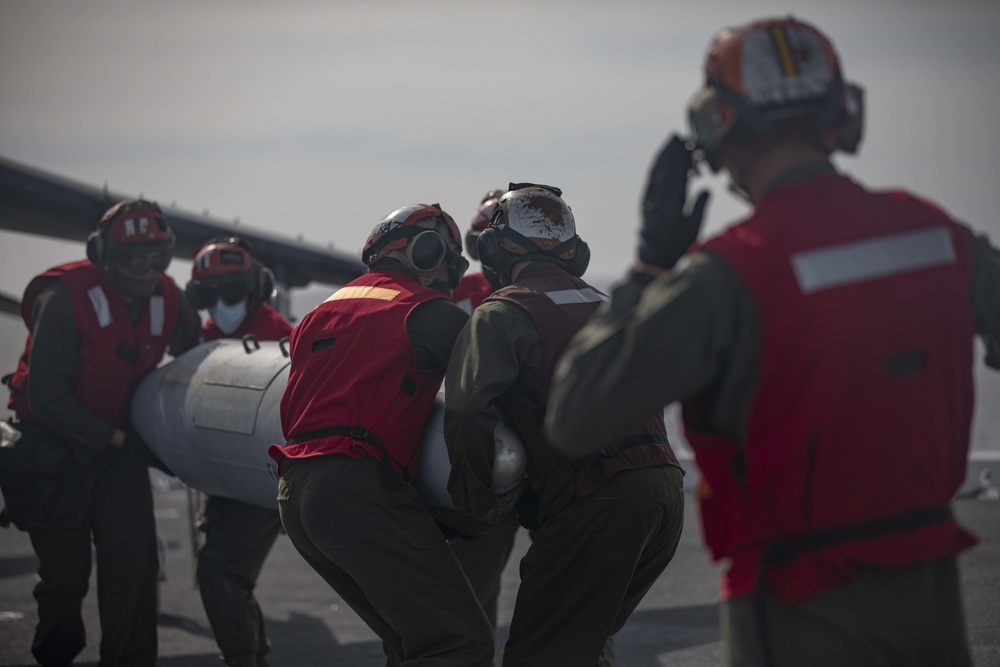 Iwo Jima ARG Conducts Training With 24th MEU Off The Coast of North Carolina
