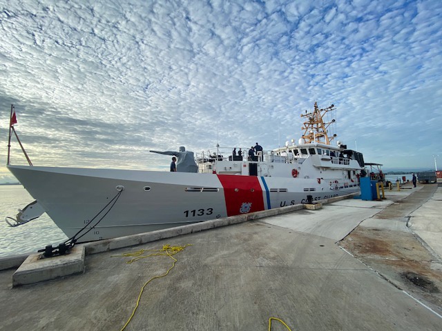 Coast Guard transfers 4 suspected smugglers, $1.4 million in seized cocaine to federal agents in San Juan, Puerto Rico