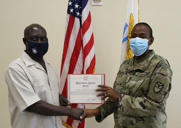 CW4 Randolph receives Meritorious Service Award