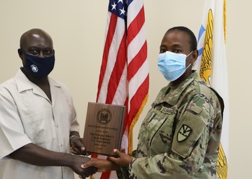 CW4 Randolph receives Meritorious Service Award