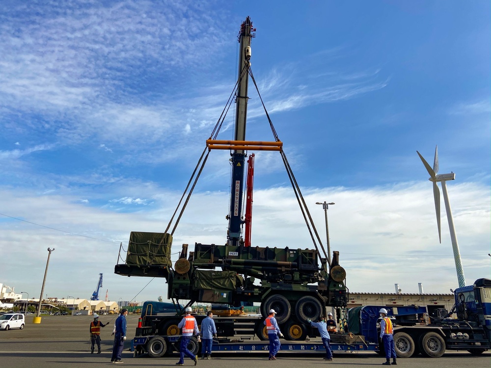 Pacific Guardians download PATRIOT equipment to prepare for site emplacement in support of KS/OS 21