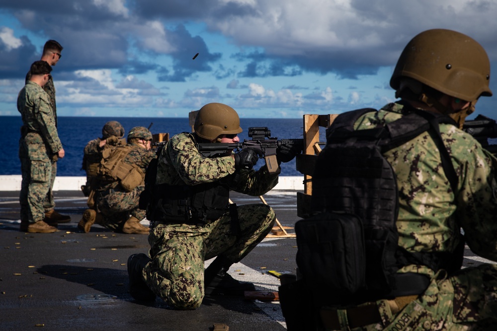 Marines and Sailors compete aboard USS New Orleans