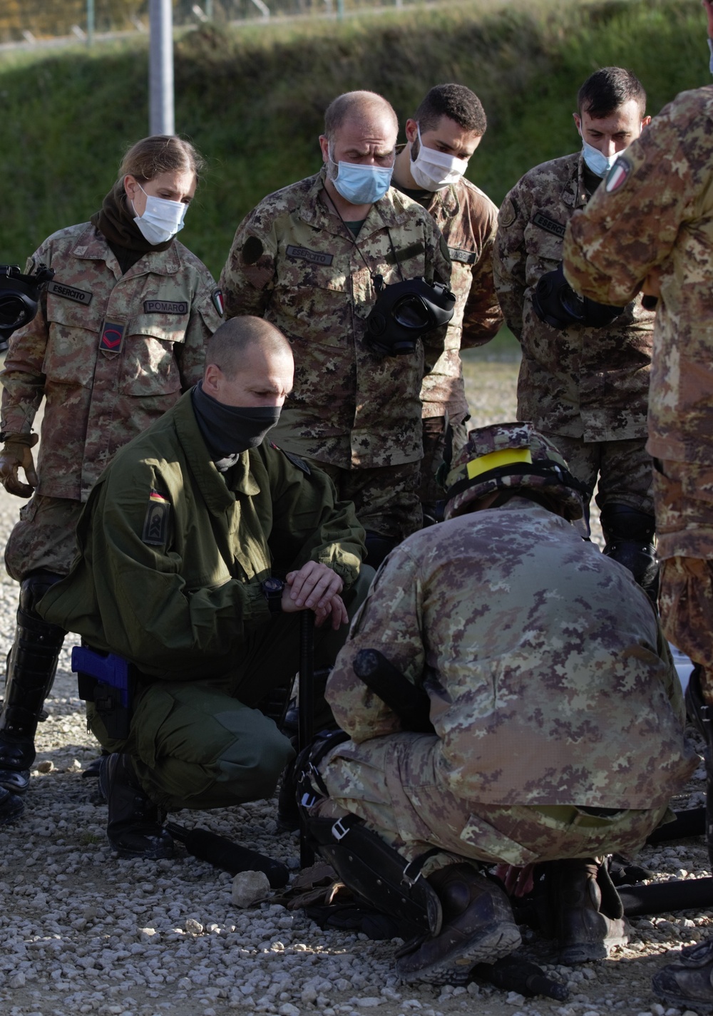 German Army Teaches Crowd Riot Control Training