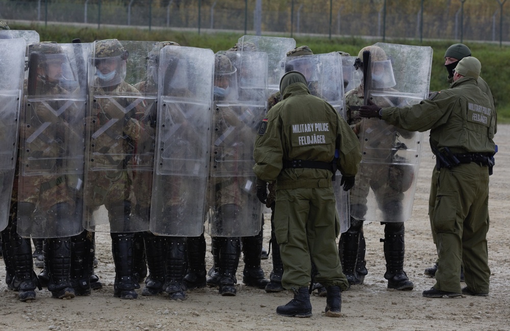 German Army Teaches Crowd Riot Control Training