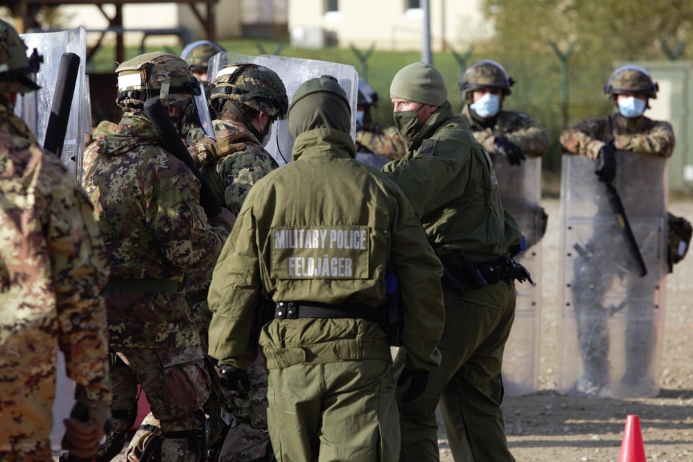 German Army Teaches Crowd Riot Control Training