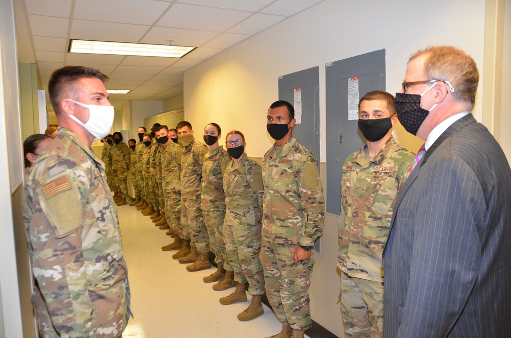 METC Welcomes Assistant Secretary of Defense for Health Affairs