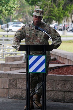 “Legion” Battalion conducts change of responsibility ceremony, Abraham to retire with over 30 years of service