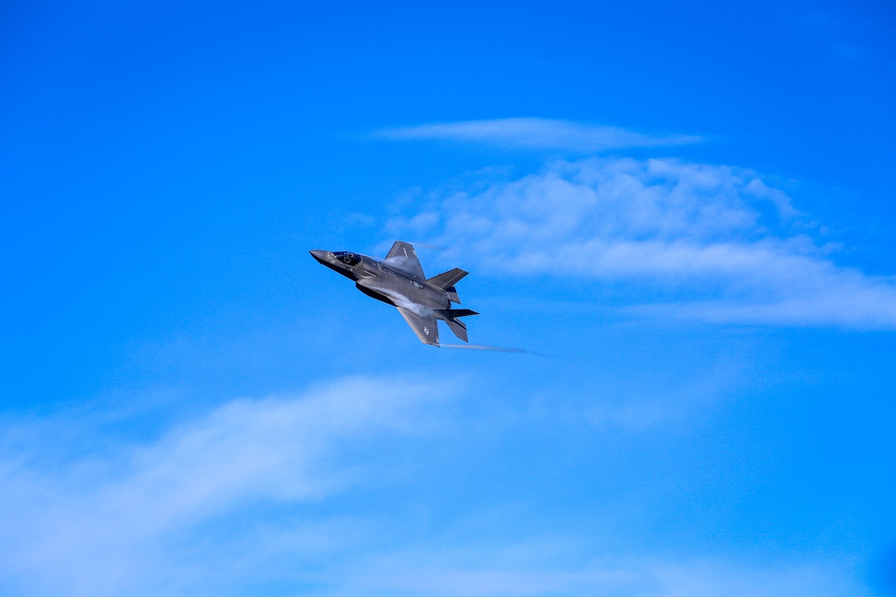 VMFA-211 Flies the Barn